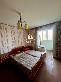 Продаж трикімнатної квартири в м. Багачеве