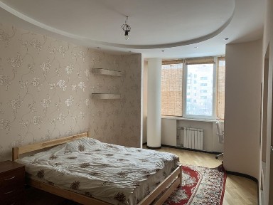 3к. кв., Вернадского, 1, Центр