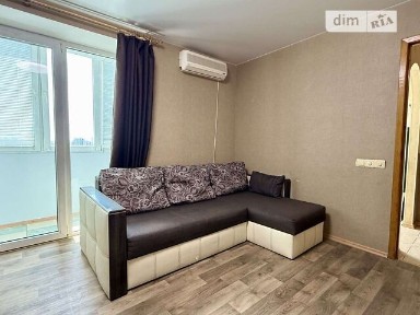 Здам подобово 2к квартиру на вул. 23-го Серпня 81 • ID 34704398