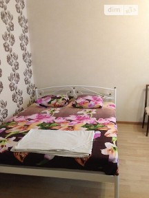 Здам подобово 1к квартиру на вул. Данченка 7, кв. 64 • ID 34447746