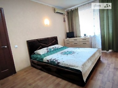 Здам подобово 2к квартиру на вул. Робоча 83 • ID 33359050