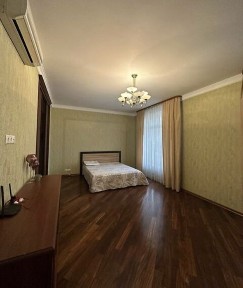 Круглоуніверситетська 3-5 Оренда 4К Квартири Бессарабка Центр