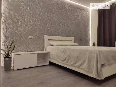 Здам подобово 1к квартиру на вул. Владислава Бувалкіна • ID 30282692