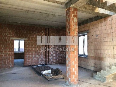Продаж двоповерхового котеджу без ремонту, КМ 