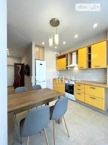 Довготривала оренда 2к квартири на вул. Центральна 15 • ID 34825712