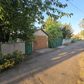 Затишний родинний будинок на вул. Миколи Лукаша 5, Довгинцеве. Заходь і живи. Євідновлення