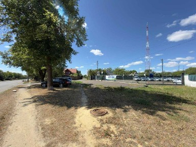 Продаж комерційного майданчика у районі авторинку!