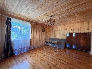 Уютный дом-дача в Люботине, с ремонтом. 6 соток, дом 127м2. Рядом озеро.
