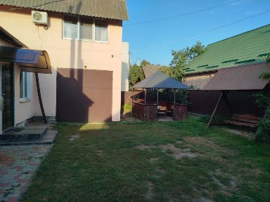 Продаж будинку Миргород 171 м² у самому центрі. З ремонтом та меблями. Гараж, 2 котли, ділянка 3 сотки