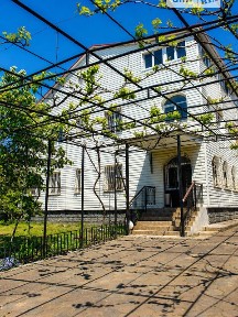 Продаж 3 поверхового будинку з ділянкою на 5 соток, 263 кв. м, 5 кімнат, на вул. Морська • ID 34827172