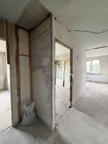 Ціну знижено ! В Продажу 3 к к на Колодязній під ремонт