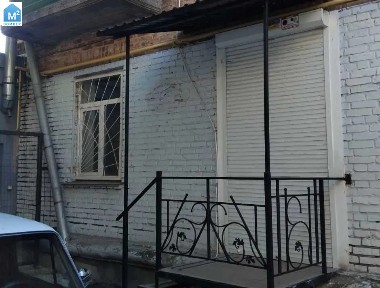 Продається нежитлове приміщення вул. Святкова