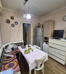 Продам простору 3-к квартиру в Центрі на Ольгіївській (3-241-421)