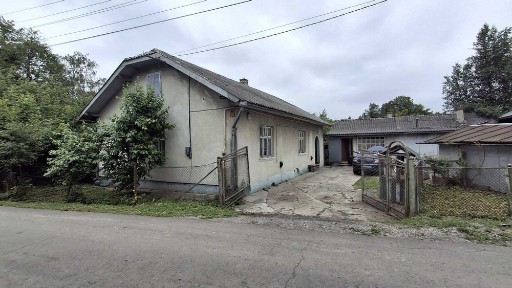 Продається будинок в с. Угринів, 78 м2, ділянка 11,5 соток. Світло газ асфальт будинки