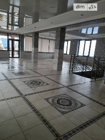 Здається комерційне приміщення на вул. Данила Галицького, площа 380 кв. м • ID 34013506