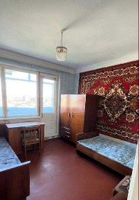 Продається 2-кімнатна квартира на Олексіївці, приємна ціна.