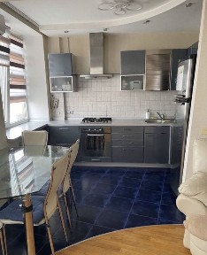 Продам 2-кімнатну квартиру в центрі Харкова, пров. Вірменський
