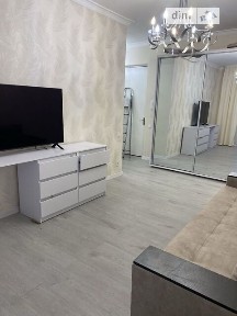 Продаж 2к квартири 50 кв. м на просп. Валерія Лобановського 57 • ID 34828327