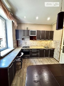 Продаж 3к квартири 72 кв. м на вул. Динамівська 3 • ID 34828020