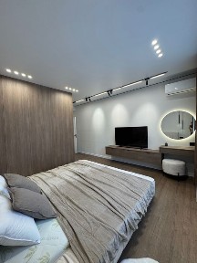 Продаж сучасної 2 кімнатної квартири в центрі з якісним ремонтом.
