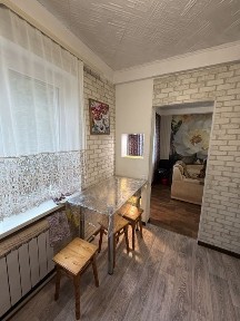 Продам 2-кімнатну квартиру просп. Відродження (Аношкіна)