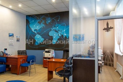 Оренда офісу кв. м, вул. Січових Стрільців 79. м. Лук'янівка 10 хв