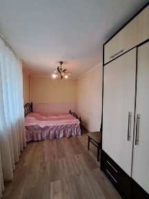 Сдам 2 ком квартиру низкий этаж