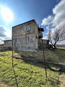 Продам двоповерховий будинок, М. -Погорілове, 1 км. від міста