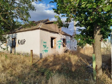 Продаю будынок пид видновлення