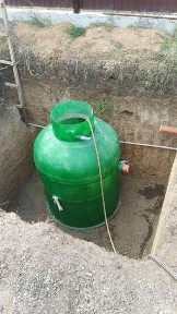 Продам будинок на 10 сотках землі з усіма комунікаціями.