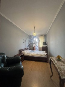 Продаж 3-кімнатної квартири на вул. Науковій.