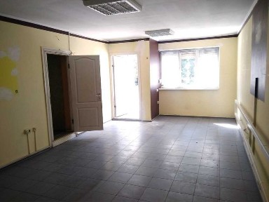 Оренда магазину на Озерній, 35 м2
