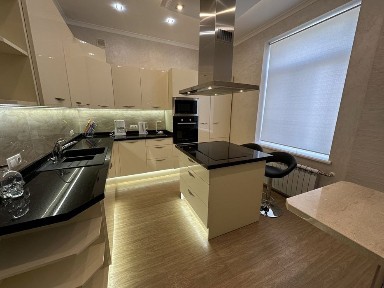 Київ, Печерський, вулиця Лютеранська 27-29