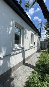 Продаж будинку на третьому занасипу.