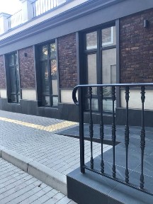 Продам в новом доме 2 ком квартиру, 72 кв. м. Центр. Терраса