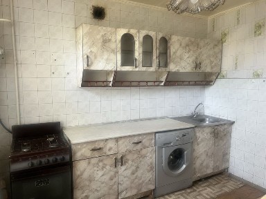 Термінова продаж 3 ки неподалік від пл700- річчя