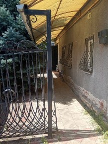 Большой, двухэтажный дом на Красногорке
