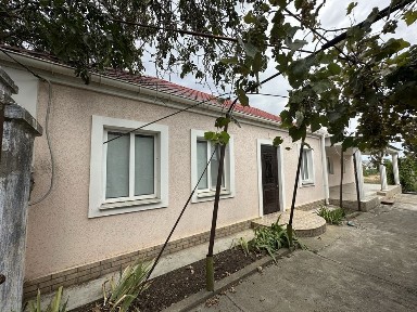 Продаю окремий будинок центральний район