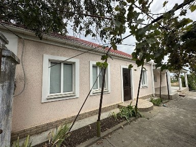 Продаж 1 поверхового будинку з ділянкою на 8 соток, 77.1 кв. м, 3 кімнати, на вул. Ламбертівська • ID 34892359