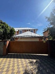 Продажа дома. Киев. Соломенский. Камин. 3 спальни. Газ. Без комисии