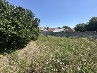 Продам дом в центре Новоалександровки