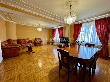 Продам дом Холодна Гора Центр ремонт 262м2 Центральний ринок