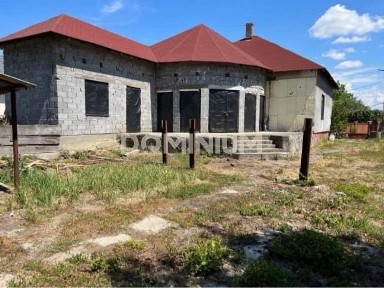 Продаж будинку з землею, 25сот., Карачин
