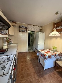 Продам 3к. кв. Площа Перемоги 3 поверх