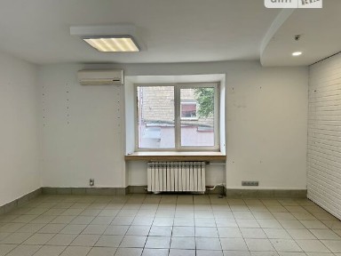 Здається комерційне приміщення на вул. Руська, площа 42 кв. м • ID 34833197
