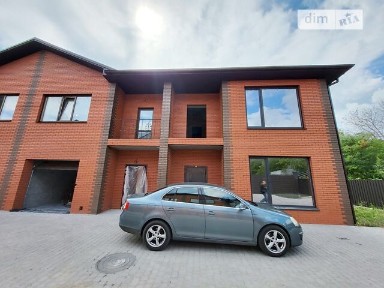 Продаж 2 поверхового таунхауса з ділянкою на 4 сотки, 160 кв. м, 4 кімнати, на вул. Сагайдачного • ID 34782332