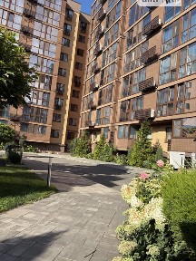 Продаж 3к квартири 84.1 кв. м на вул. Незалежності 26 • ID 34830600