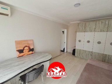 Продается 1 комн. квартира с ремонтом по ул. Глиссерная