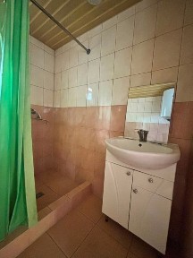 Продам будинок з санвузлом