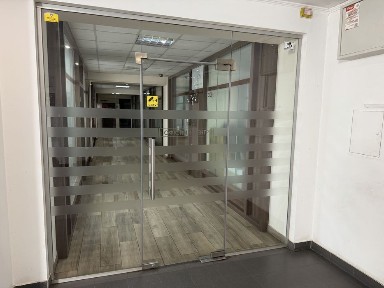 Власник Офісний центр в центрі міста 453 м. кв.